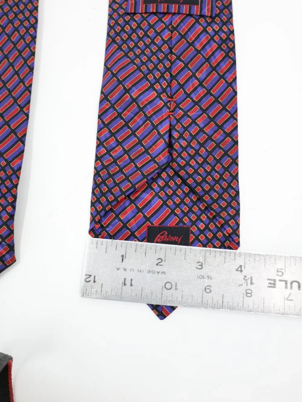 Brioni Tie Mens w4 L60 Geometric Pattern Silk Hand Made in Italy embossed luxury